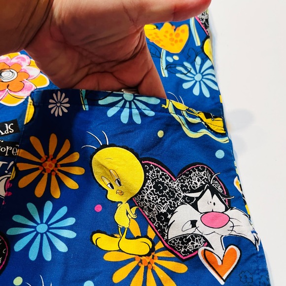 Looney Tunes Tweety Sabastian med blue background medical office childcare vet - Picture 5 of 11